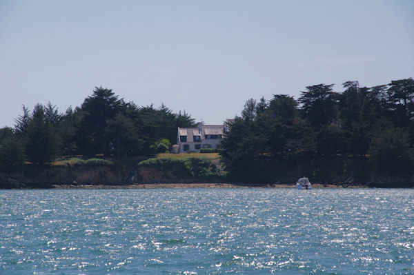 Jolie maison sur l_Ile Branec dans le Golfe du Morbihan