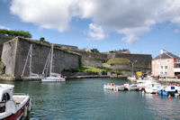 Le Fort Vauban au dessus du port du Palais