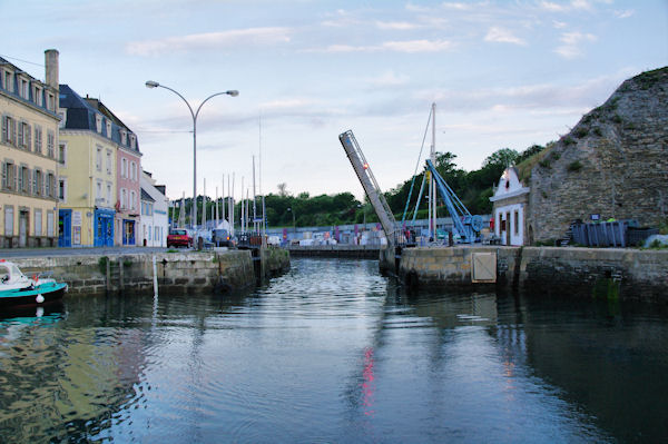Le pont et l_cluse du Palais