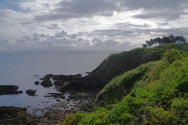 La plage du Rolaz sur l_Ile de Groix