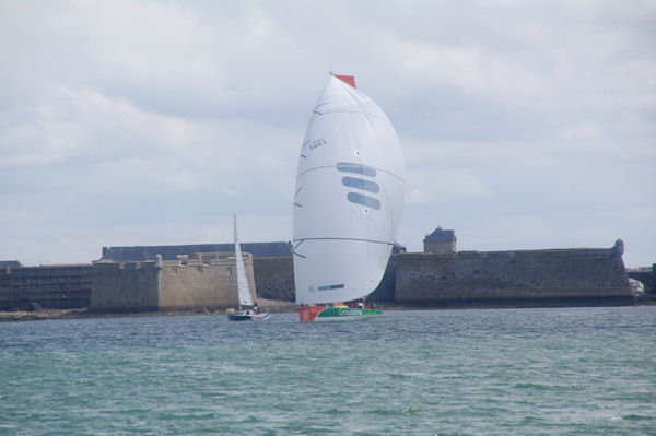 Groupama croisant devant Port Louis