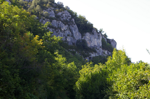 Les falaises de la valle du Lot avant Pasturat