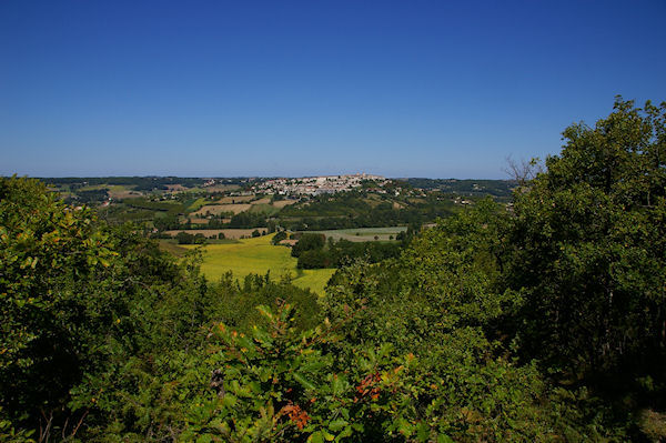 Lauzerte depuis le bas du Chartron