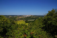 Lauzerte depuis le bas du Chartron