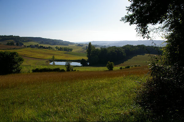 Un petit laquet vers Monjoie sous le Pech de St Paul