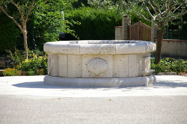 Sur la Place de St Antoine sur l'Arrats