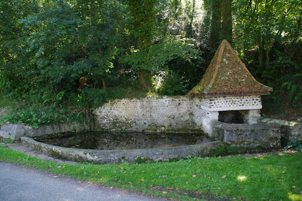 Un lavoir vers Larreule