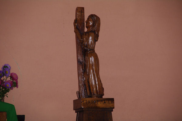 Sculpture bois dans l_glise d_Uzan