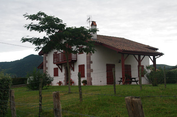 Maison basque  St Jean le Vieux