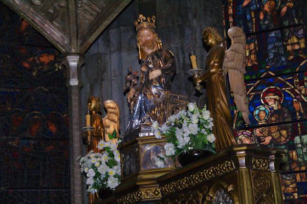 La Vierge  l_Enfant dans lglise de Santa Mara la Real
