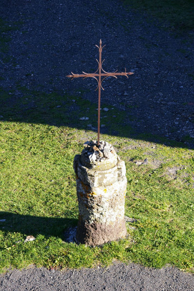 Devant l'glise d'Aubrac