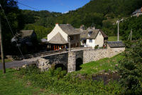 Le pont des pellerins a la sortie de St Chely d'Aubrac