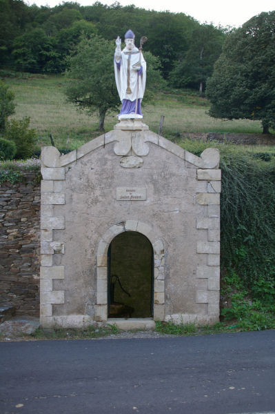 La fontaine de St Fleuret  Estaing