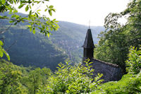 La chapelle Ste Foy, en face, Conques