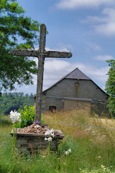 Une croix vers Prayssac