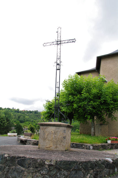 Une croix  Firmi