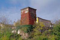 Un pigeonnier au dessus de la rue des Silos  Gaillac