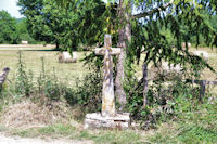 Une croix vers La Combe des Arnals