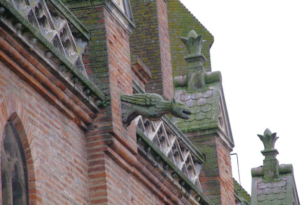 Une gargouille de lglise Notre-Dame de Saint Sulpice  St Sulpice