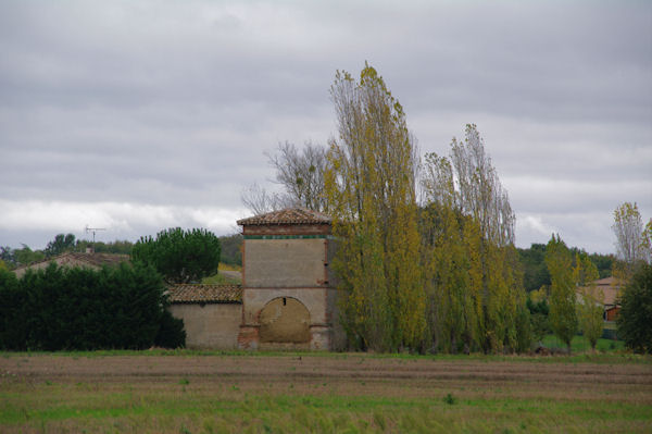 Un pigeonnier  Le Pech