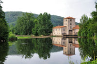 Un ancien moulin sur l_Aveyron