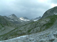 Vue des sommets au dessus de la vallee de Barrancs