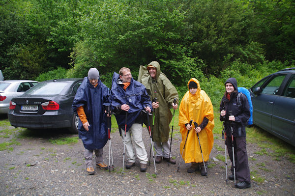 Camille, Alexendre, Bernard, Jacques et Fred sur le parking de Pleta del Estallo