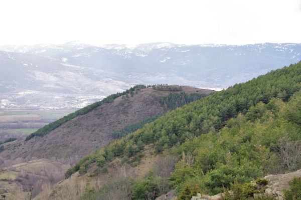 Le Puig de Llivia et son chateau ruin