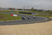 Les motards en action au circuit Carole