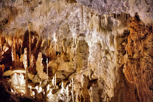 Stalactites et stalagmites