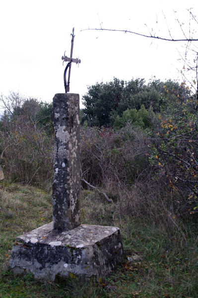 Une croix sur le Mont Clergue