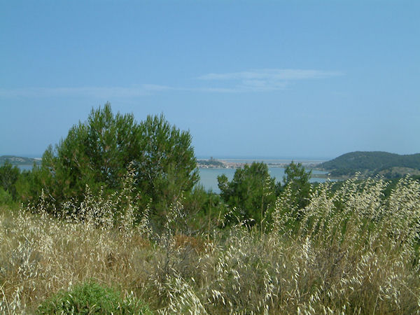 Gruissan et son tang depuis les hauts de Capoulade