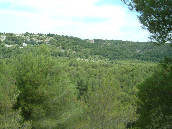 La Chapelle des Auzils depuis le plateau des Caunes