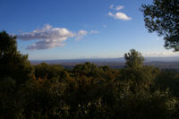 La valle de l'Aude, au fond, la Montagne d'Alaric