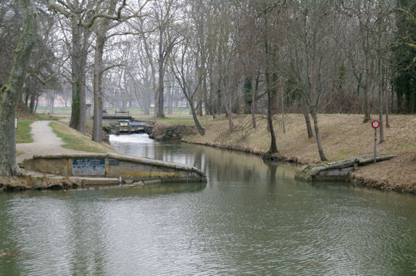 Le partage des eaux du Canal du Midi entre Ocan et Mditerrane
