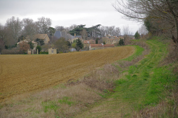 En remontant sur St Michel de Lans