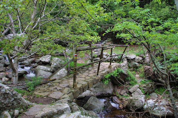 Passage sur le ruisseau du Soumal