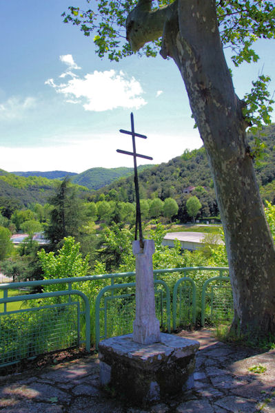 Croix de la Rsistance  St Pons de Thomires