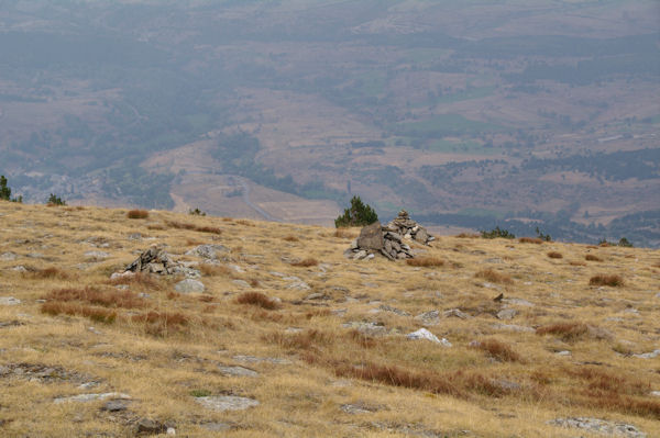 Le chemin cairn sous El Cim del Ras