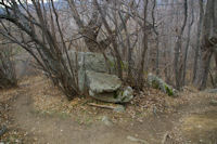 Une petite table bien agreable pour une petite pose en montant au Coll de Juell