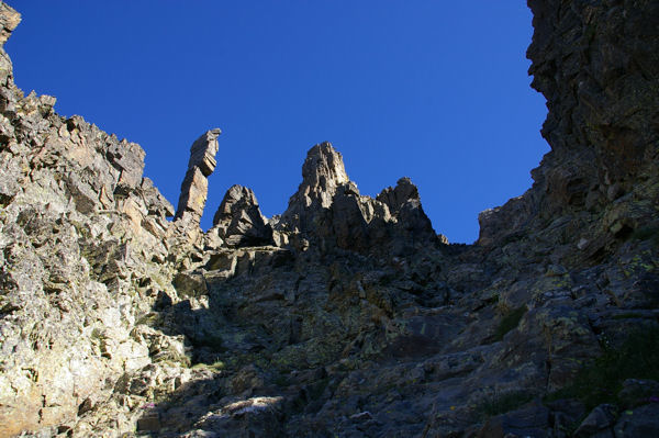 Le totem gardien de la chemine Sud du Canigou