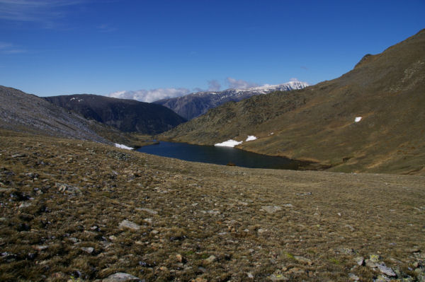 L Estany de Coma d Or depuis la Portella de Cortal Rosso