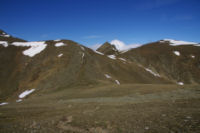 Au centre, la Portella de la Coma d en Garcia domine par le Puig de Trespunts depuis la Portella de Cortal Rosso