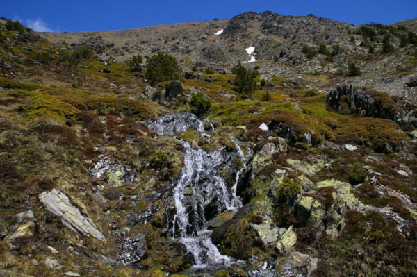 Cascades sur les pentes de la Sola de Cortal Rosso