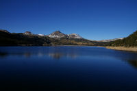 Le lac des Bouillouses, le Pic Pric et le Petit Peric au fond.