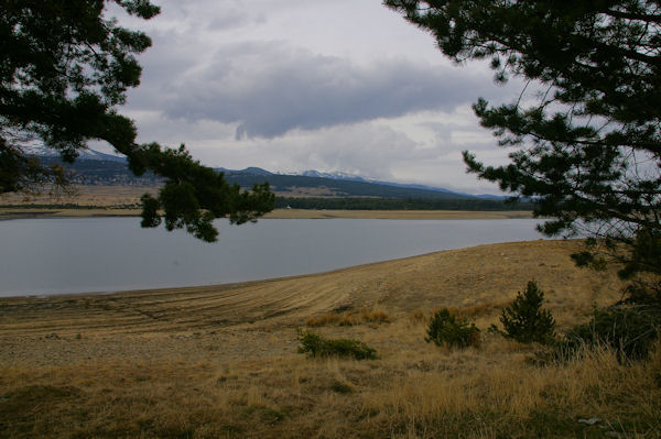 Vue Ouest du Lac de Matemale