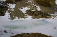 Le Lac de Bassa de Mercader, gele en cette saison