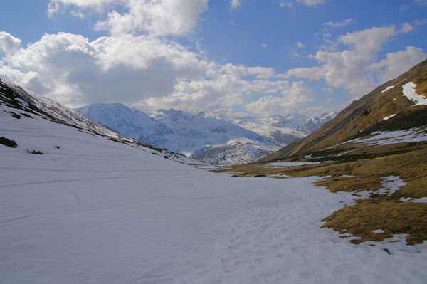 La Coma d'en Garcia, enneige sur son versant Nord