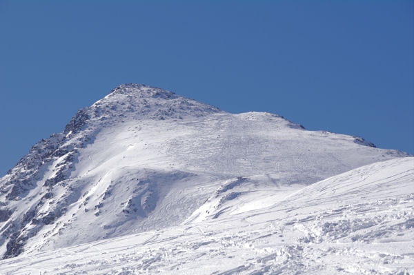 Les pentes redresses du Pic de la Mina