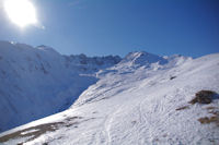 Le cirque dels Pedrons domin par le Pic de la Mina, les Pics de Font Negra et le Pic dels Pedrons